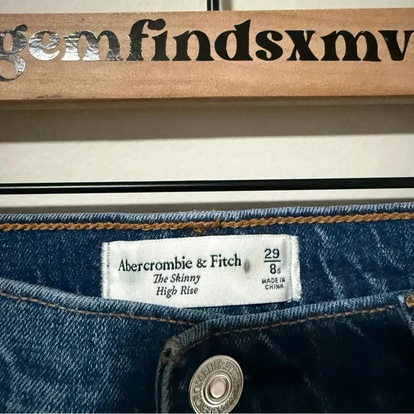 Abercrombie & Fitch Women’s The Skinny High Rise Jeans Size 29 / 8 SHORT - Picture 4 of 5